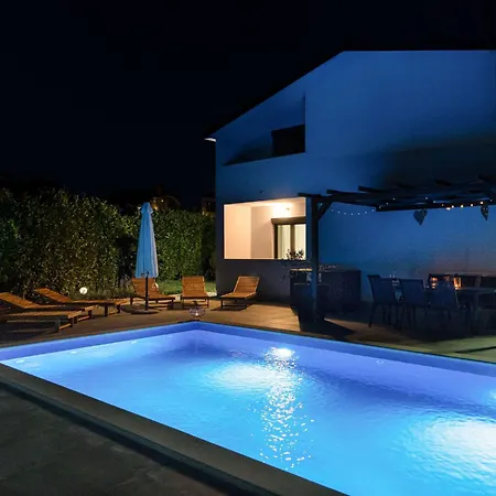 Сasa de vacaciones Gabi By Interhome Brtonigla